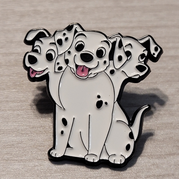 101 Dalmatians Cerberus Enamel Pin - Picture 8 of 9